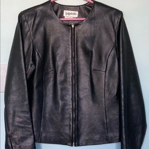 Bagatelle Black Women’s Fitted Leather Short Jacket. Size M